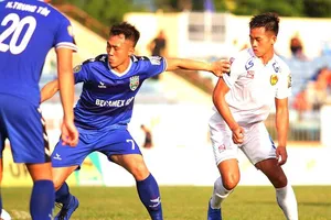 Sân thi đấu trận chung kết Cúp QG sẽ được xác định sau trận bán kết giữa B.Bình Dương và Quảng Nam. Ảnh: Viết Định