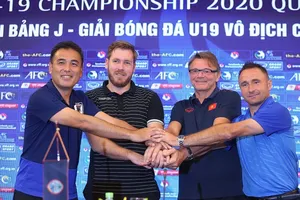 HLV các đội tham dự vòng loại bảng J. Ảnh: Dũng Phương