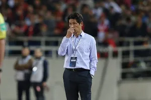 HLV Akira Nishino lo lắng cho hành trình còn lại của Thái Lan. Ảnh: Minh Hoàng