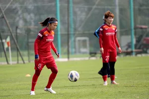 Huỳnh Như đã có mặt cùng đồng đội vào sáng 24-2. Ảnh: Đoàn Nhật