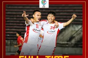 Vào sân từ ghế dự bị, Xuân Nam lại là người hùng