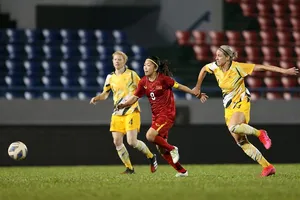 Huỳnh Như tỏa sáng với bàn rút ngắn tỷ số cho ĐT Việt Nam