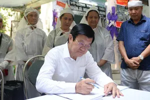 Nguyên Chủ tịch nước Trương Tấn Sang tiễn biệt Nhân sĩ Nguyễn Hữu Hạnh