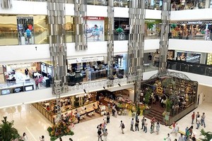 Keppel Land purchased all contributed capital of Southern Waterborne Transport Joint Stock Corporation (Sowatco) in the office building project of Saigon Center. (Photo: SGGP)