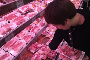 Nearly 1,500 tons of pork imported to Vietnam