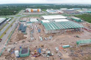 The factory of Jotun Vietnam is under construction in Nha Be District in Ho Chi Minh City. (Photo: SGGP)