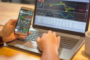 VN-Index surpasses 1,200 points