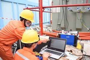 Thermal power slumps as renewable energy soars 180 percent