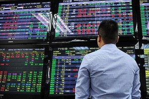 Market liquidity on Vietnam’s stock market rockets heavily