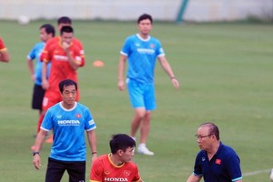 Vietnam faces crisis in defense in football match against Australia