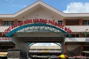 Goods arrived at Hoc Mon Wholesale Market rise again as authorities take action