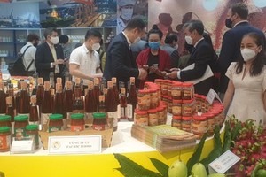 Exports still post robust growth in 2021