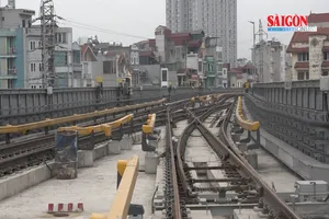 Đầu tàu đặc biệt chạy thử đường sắt trên cao Cát Linh - Hà Đông