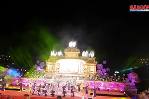 “Huế vàng son” - Tôn vinh nét đẹp truyền thống Việt