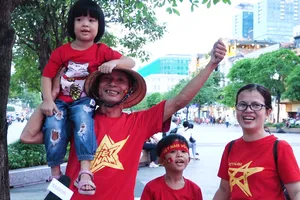 TPHCM hừng hực khí thế đón chờ trận đấu Việt Nam - Thái Lan