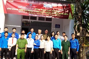 Bàn giao nhà mới cho đảng viên có hoàn cảnh khó khăn tại Cần Giờ