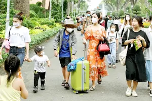 Podcast bản tin trưa 13-3: TPHCM thông báo nghỉ 3 ngày dịp lễ Giỗ Tổ Hùng Vương; Xét xử tài xế ô tô đánh người trước cổng Bệnh viện Từ Dũ