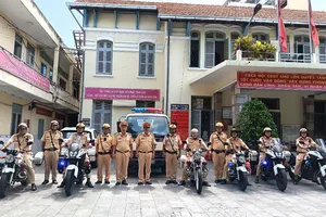 Podcast bản tin tối 4-4: Bộ Chính trị thi hành kỷ luật và đề nghị kỷ luật cán bộ vi phạm, khuyết điểm; CSGT TPHCM đồng loạt ra quân, đảm bảo an toàn cho người dân về quê nghỉ lễ