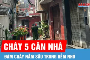 Cháy 5 căn nhà trên đường Thái Phiên, phường Minh Phụng 