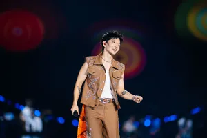 Concert “Xoay tròn” của Hoàng Dũng bùng nổ tại TPHCM với hơn 9.000 khán giả 