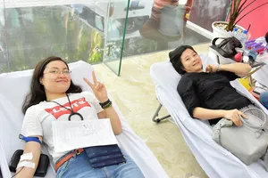 Đoàn viên thanh niên PVFCCo  tham gia hiến máu nhân đạo 