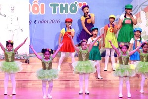 A children art performance