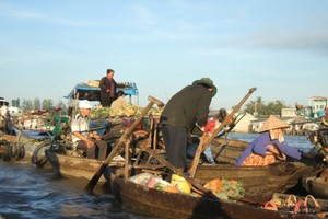 Cai Rang Floating Market Festival 2017 opens