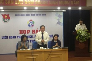 The announcement ceremony is held by the Ho Chi Minh Communist Youth Union (HCYU)’s Central Committee in Hanoi on October 11.  (Photo: sggp)