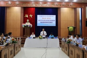 Vice Chairman of the provincial People’s Committee, Le Van Thanh speaks at the press conference on the preparation for the sidelines activities  of the 2017 APEC Summit in Quang Nam.  (Photo: Sggp)