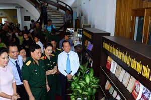 City’s leaders attend the opening ceremony of the exhibition. (Photo: Sggp)