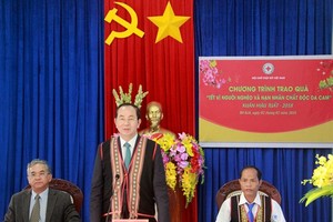 President Tran Dai Quang visits Ro Koi commune in Kon Tum province’s Sa Thay district. (Photo: Sggp)