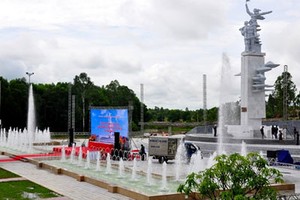 The victory monument at Dong Loc T-Junction (Photo: SGGP)
