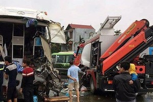 An accident between a bus and a fire engine 