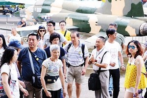 Tourists visit the War Remnants Museum in Ho Chi Minh City. (Photo: Sggp)