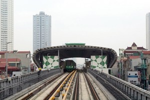 he Cat Linh-Ha Dong elevated railway line will start its test run on September 2. (Photo: VNA)