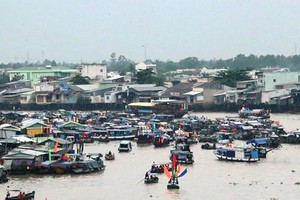 Cai Rang Floating Market 