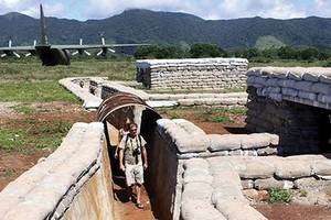 Foreign tourists visit Ta Con Airport Museum in Quang Tri province. (Photo: Sggp)