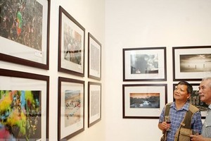 PSA international photo exhibition opens in HCMC