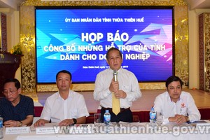 At the meeting (Photo: thuathienhue.gov.vn)