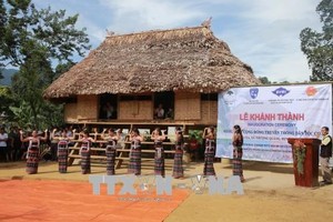 The long communal house “Guol” of the Co Tu ethnic group in the central province of Thua Thien-Hue (Photo: VNA)