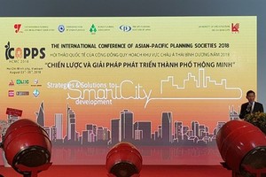 Int’l planning experts meet to discuss smart-city development. (Photo: VNA)