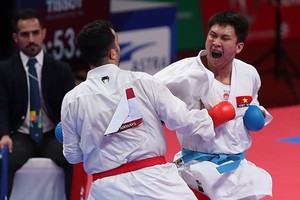 Karate athlete Nguyen Minh Phung (right). (Photo: vnexpress.net)