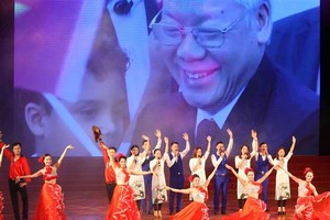 An art performance at the ceremony (Photo: VNA)