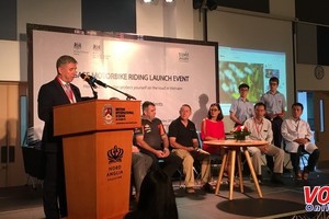 British Consul-General Ian Gibbons speaks at the launch event. (Source: voh.com.vn)