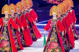 Russian popular dance theater, Gzhel performs in HCMC