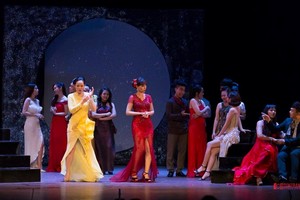 Classical opera, “Die Fledermaus” performed in city