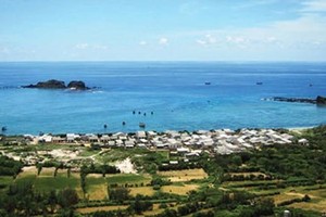 Trieu Duong bay in Phu Quy island