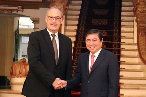 artment of Economic Affairs, Education and Research Guy Parmelin (Photo: VNA)