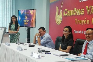 At the press conference of the contest 