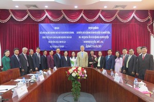 Vice Secretary of the HCMC Committee of the Communist Party of Vietnam and Chairwoman of the municipal People’s Council Nguyen Thi Le meets Vice Secretary of the Vientiane City Party Committee and President of the Vientiane People’s Council, Dr Anouph